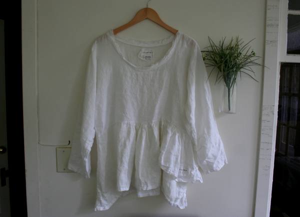IL020 OPTIC WHITE Softened 100% Linen Light (3.7 oz/yd<sup>2</sup>)
