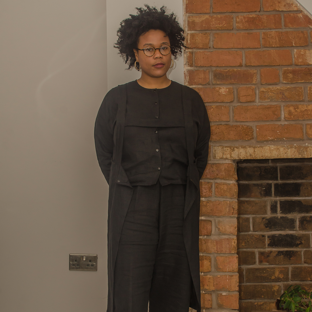 IL019 BLACK Softened 100% Linen Middle (5.3 oz/yd<sup>2</sup>)