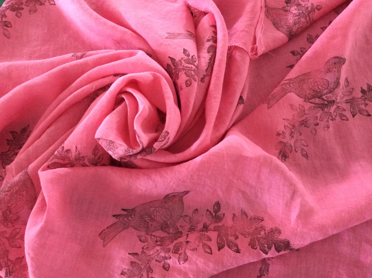 IL020 BLEACHED 100% Linen Light (3.7 oz/yd<sup>2</sup>)