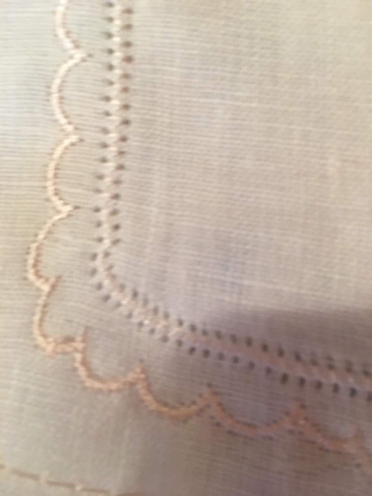 IL020 BLEACHED 100% Linen Light (3.7 oz/yd<sup>2</sup>)