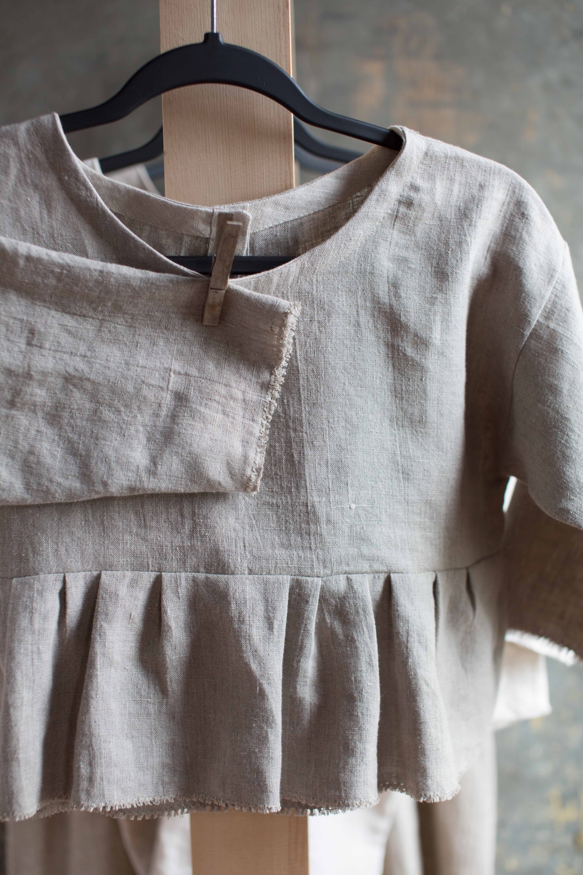 IL019 NATURAL Softened 100% Linen Middle (5.3 oz/yd<sup>2</sup>)