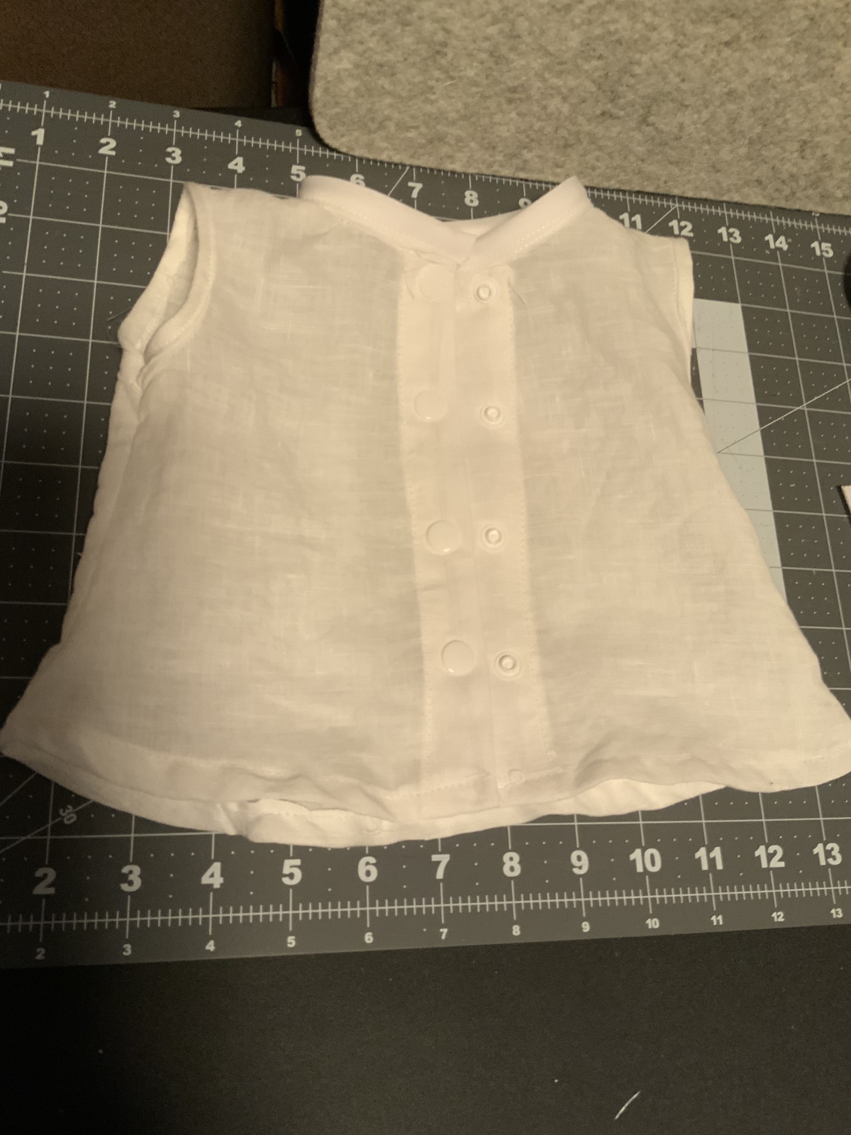 IL020 BLEACHED 100% Linen Light (3.7 oz/yd<sup>2</sup>)
