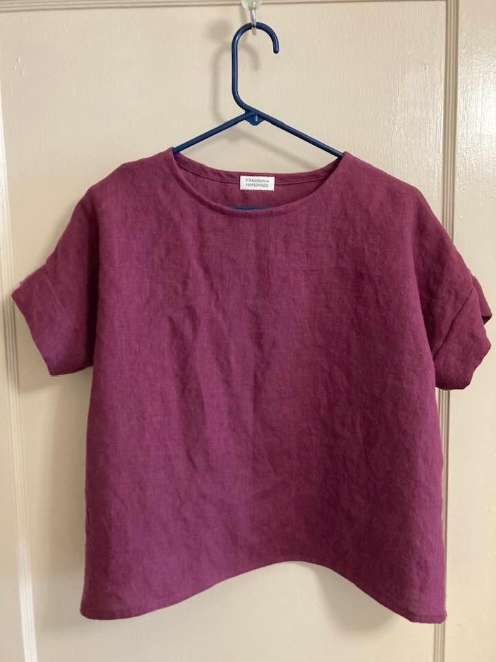 IL019 WILDCHERRY Softened 100% Linen Middle (5.3 oz/yd<sup>2</sup>)