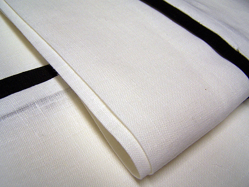 IL019 OPTIC WHITE Softened 100% Linen Middle (5.3 oz/yd<sup>2</sup>)
