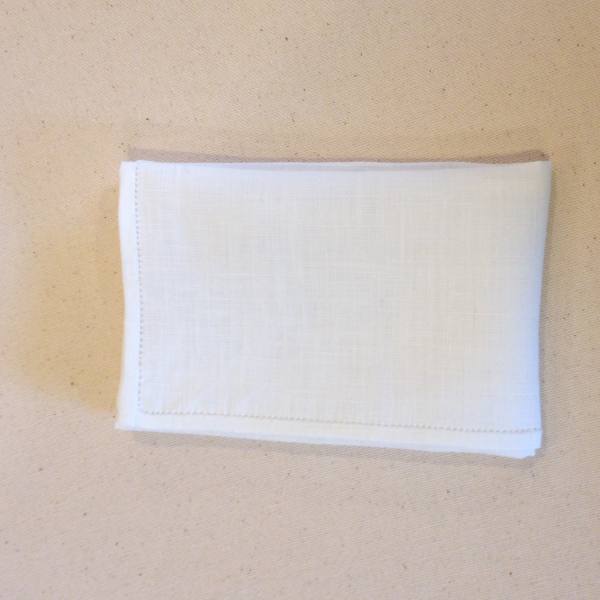 IL020 BLEACHED 100% Linen Light (3.7 oz/yd<sup>2</sup>)