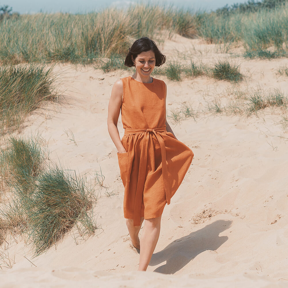 Maria Paula — Open Back Dress, Type - PDF