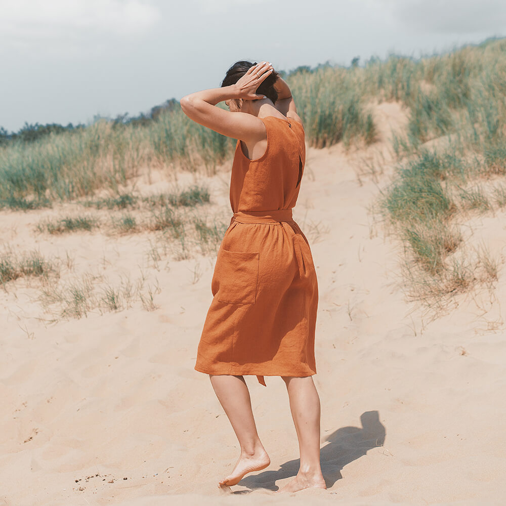 Maria Paula — Open Back Dress, Type - PDF