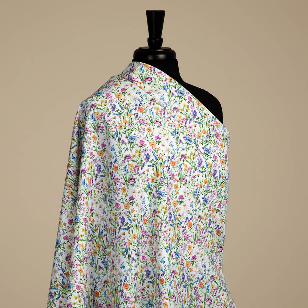 IC012 Poplin 100% Cotton Fabric White / Mlt Mary Softened