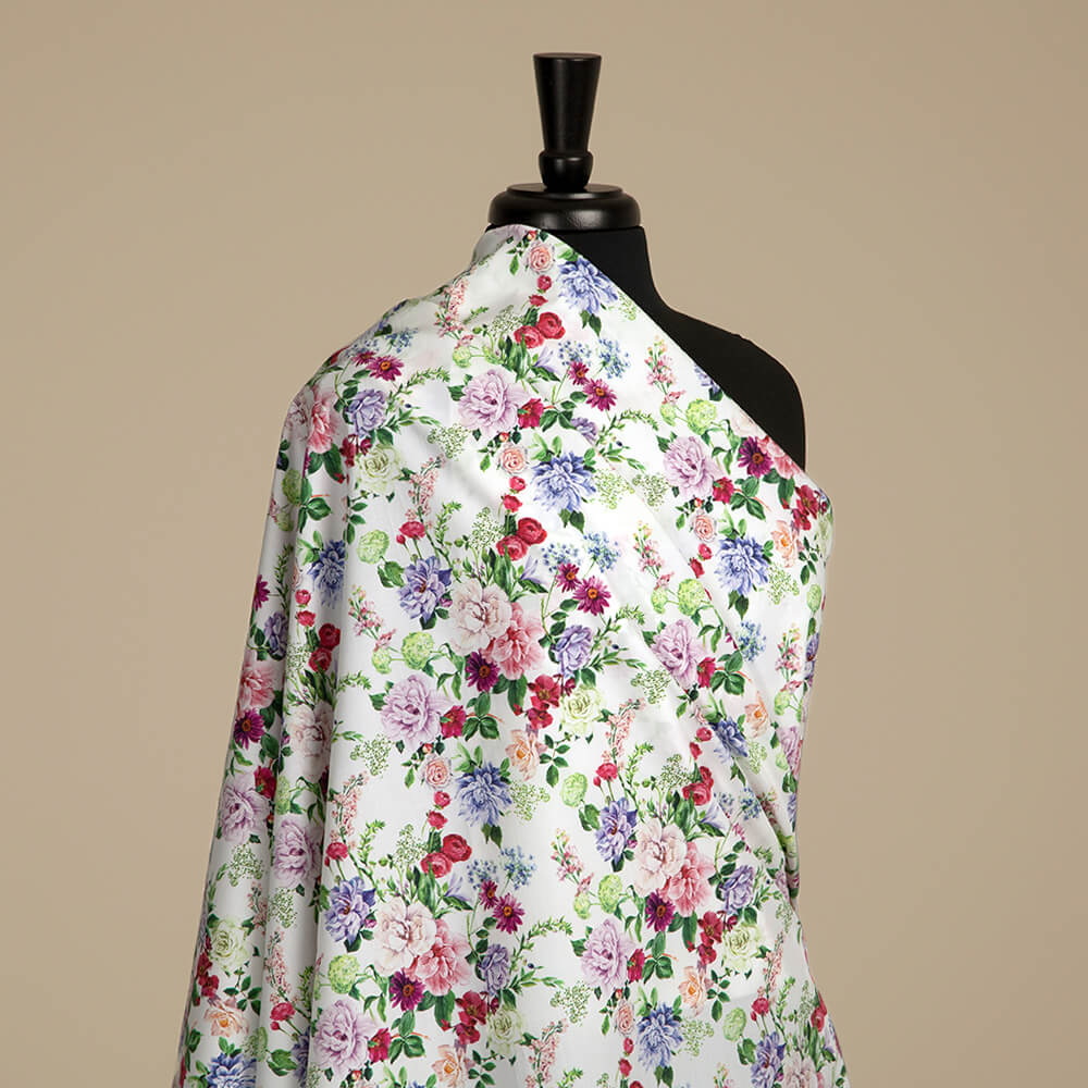 IC012 Poplin 100% Cotton Fabric White / Mlt Miranda  Softened