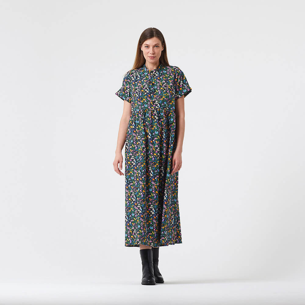 IC012 Poplin 100% Cotton Fabric Black / Mlt Mary Softened