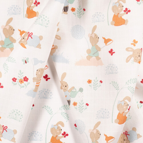 IC008 Muslin 100% Cotton Fabric White / Mlt Rabbits In Garden Softened