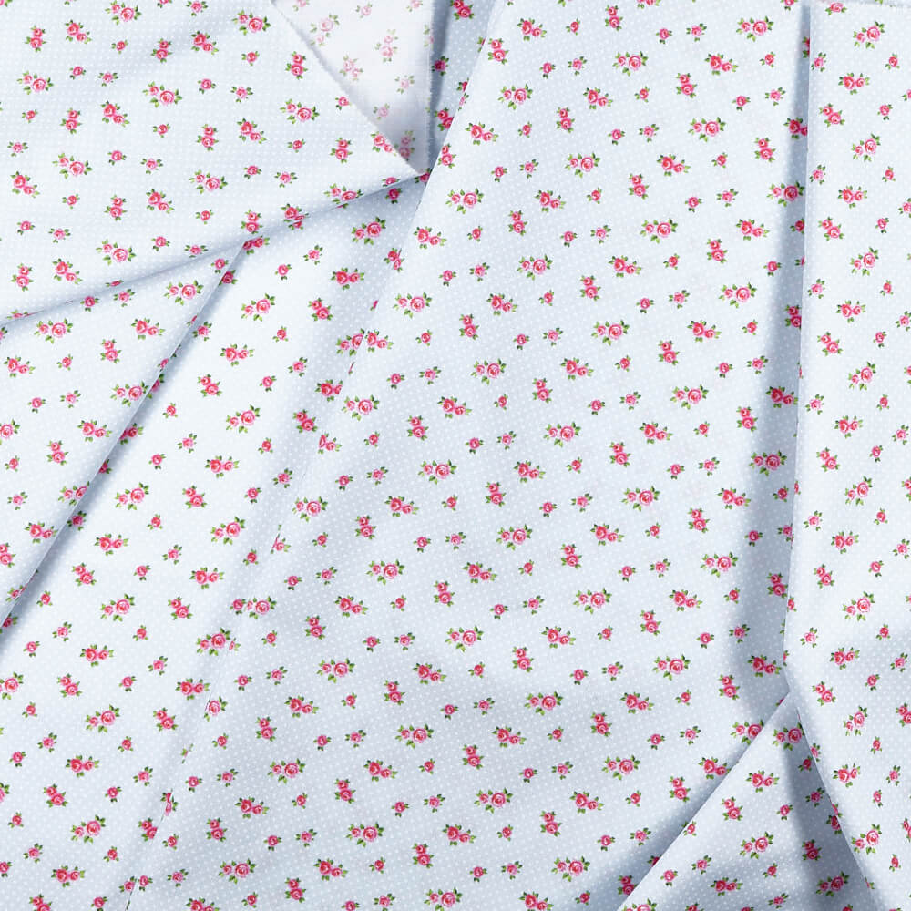 IC005 Percale 100% Cotton Fabric Blue / Mlt Baby Roses Softened