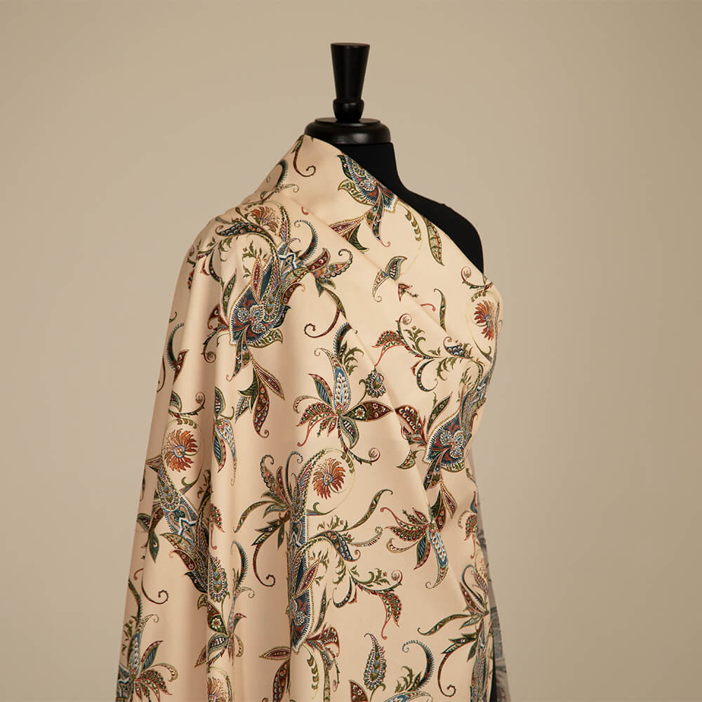 IC023 Faille 100% Cotton Fabric Vanila Cream / Mlt Paisley Serge Softened