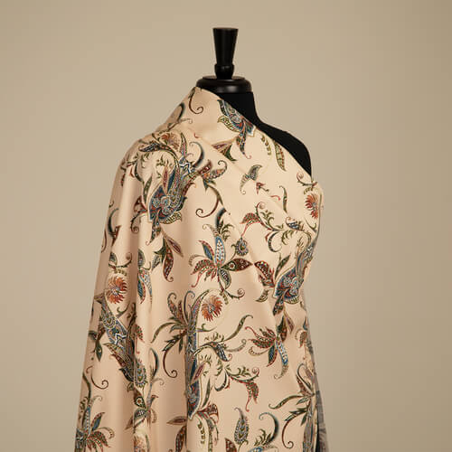 IC023 Faille 100% Cotton Fabric Vanila Cream / Mlt Paisley Serge Softened